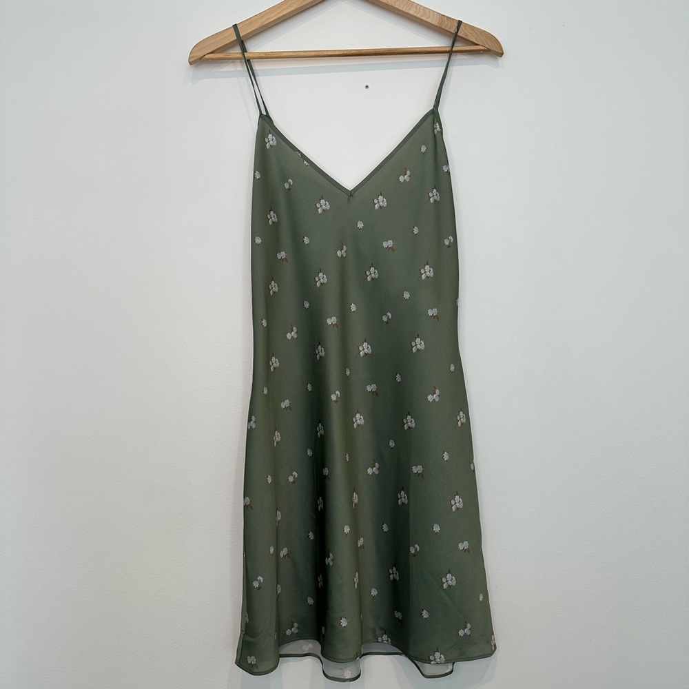 Aritzia Wilfred free slip dress